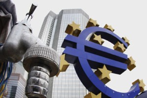 Sau hạ lãi suất, ECB sẽ... ngồi chờ?